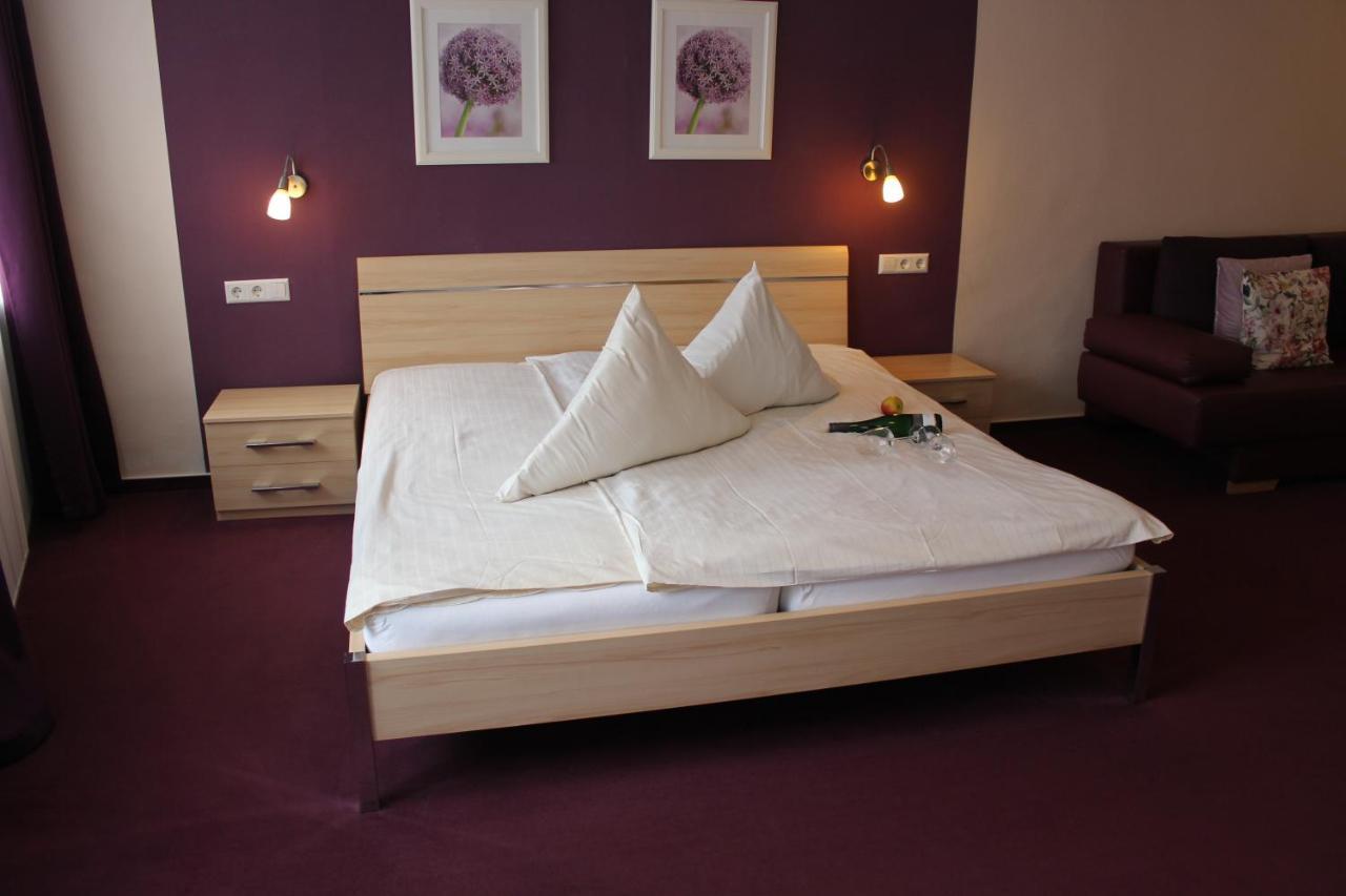 Weinstube Bycastors Hotel Treis-Karden Kültér fotó